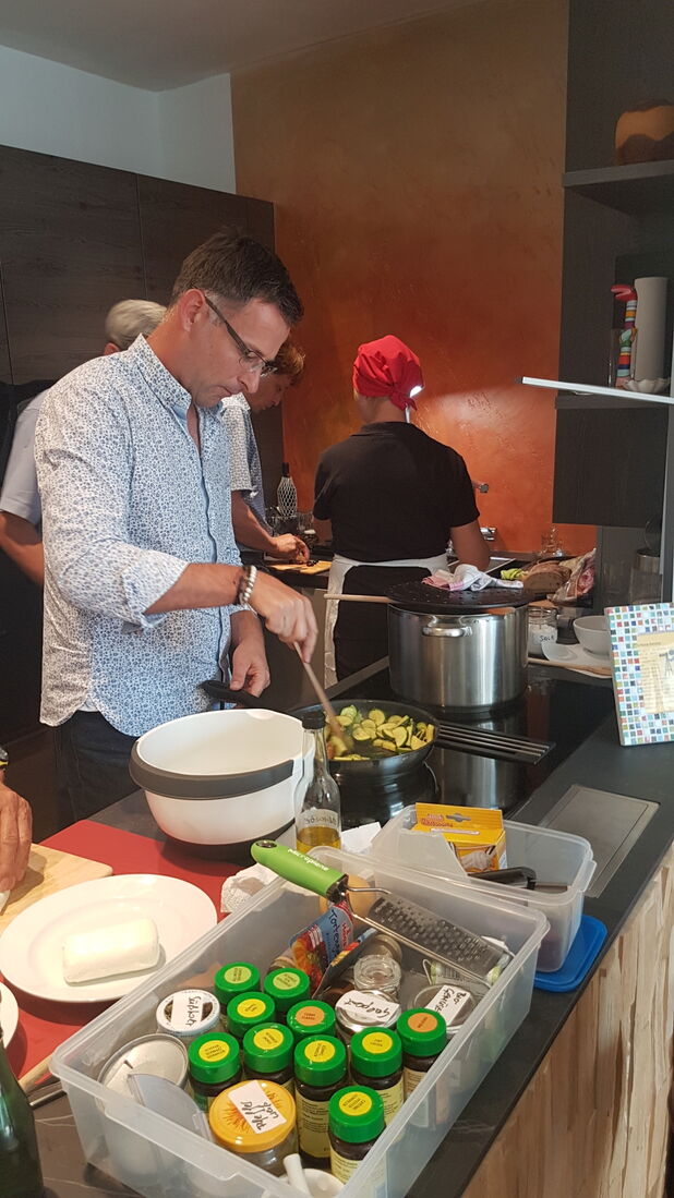Wohnen & Holz Schauraum - Best4Best-Team-Cooking