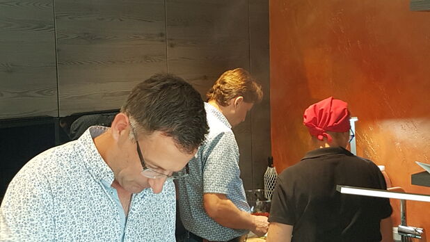 Wohnen & Holz Schauraum - Best4Best-Team-Cooking