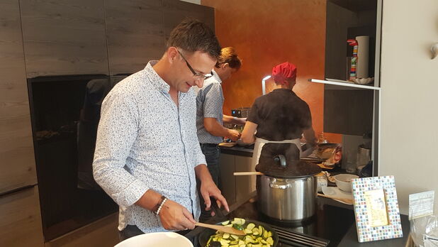 Wohnen & Holz Schauraum - Best4Best-Team-Cooking