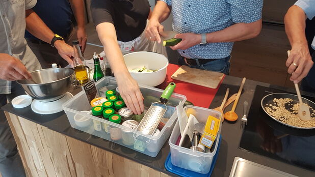 Wohnen & Holz Schauraum - Best4Best-Team-Cooking