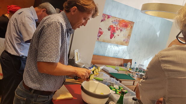 Wohnen & Holz Schauraum - Best4Best-Team-Cooking