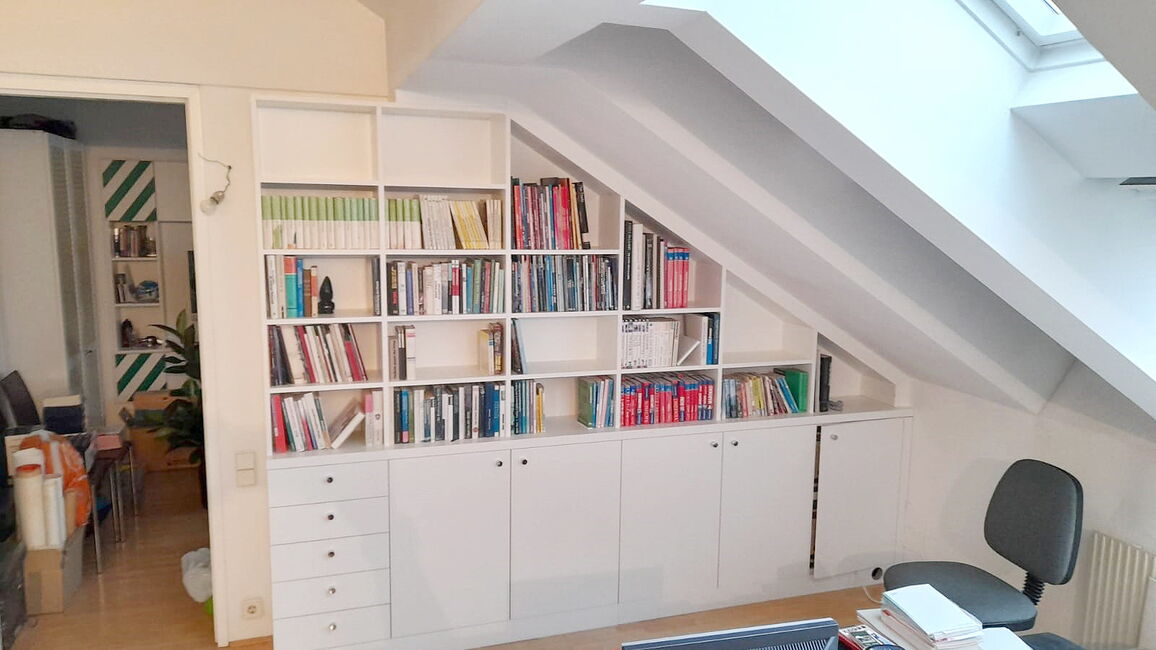 Dachschrägenverbau - Arbeitsplatz im Dachgeschoß