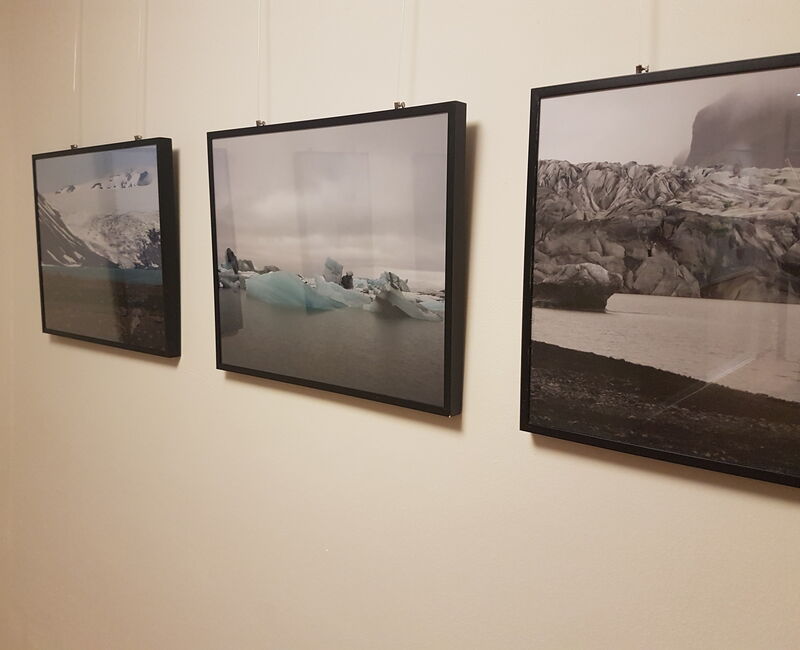 Fotoausstellung_Island_Minx_Margetich_bei_Wohnen-Holz