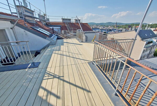 Accoya natur für die Dachterrasse