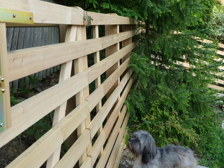 gartentor-aus-holz-aussenbereich