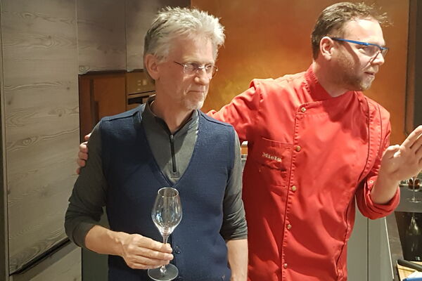 Live Cooking bei Wohnen & Holz im Schauraum Perchtoldsdorf