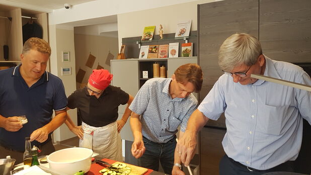 Wohnen & Holz Schauraum - Best4Best-Team-Cooking