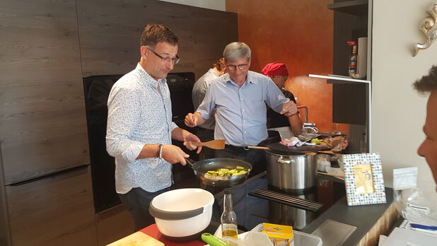 Wohnen & Holz Schauraum - Best4Best-Team-Cooking
