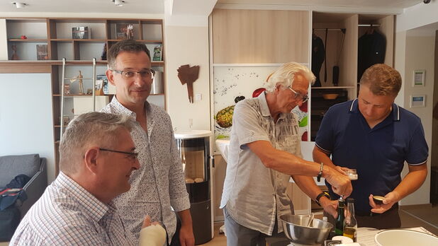Wohnen & Holz Schauraum - Best4Best-Team-Cooking
