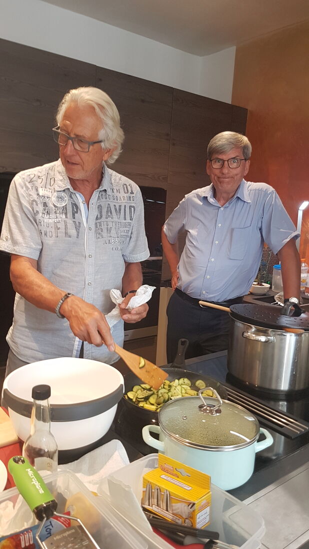 Wohnen & Holz Schauraum - Best4Best-Team-Cooking