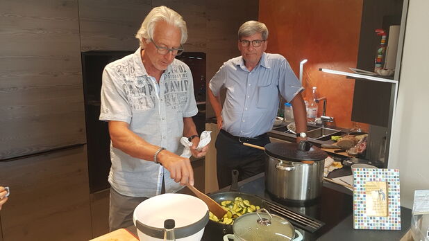Wohnen & Holz Schauraum - Best4Best-Team-Cooking