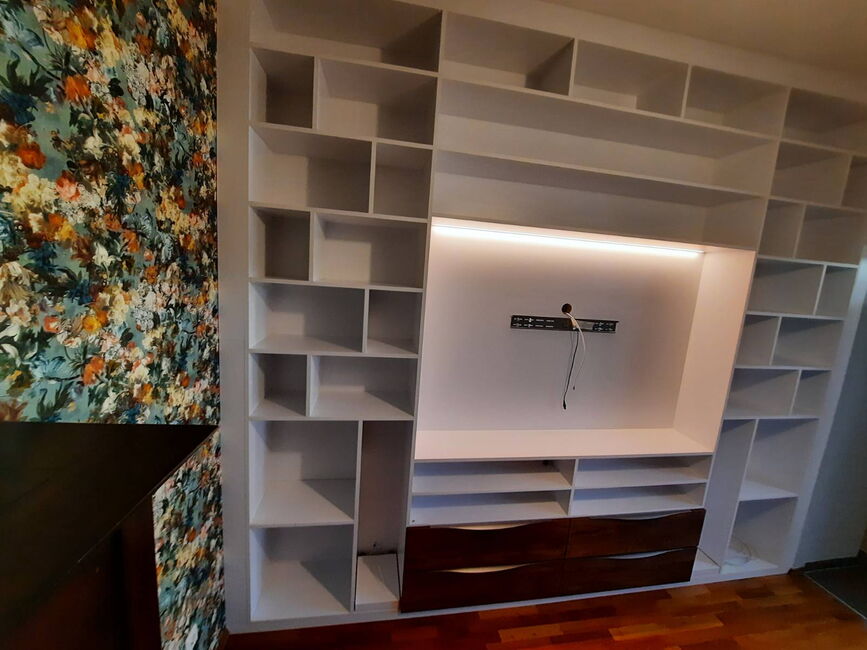 Moebel fertig - Stauraumschrank und TV-Schrank