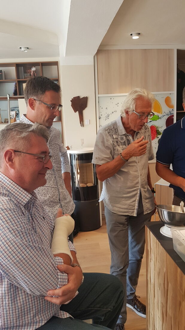 Wohnen & Holz Schauraum - Best4Best-Team-Cooking